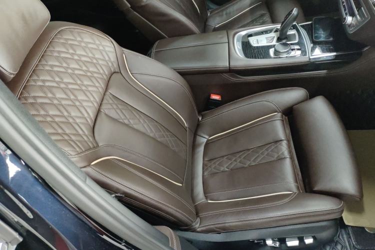 Used BMW 7 Series 2021 730Li M Sport Package Right Front Seat