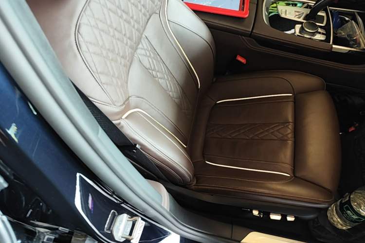 Used BMW 7 Series 2021 730Li M Sport Package Right Front Seat