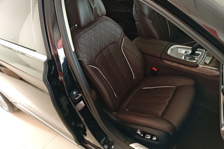 Used BMW 7 Series 2021 740Li Leading Edition Luxury Package Right Front Seat