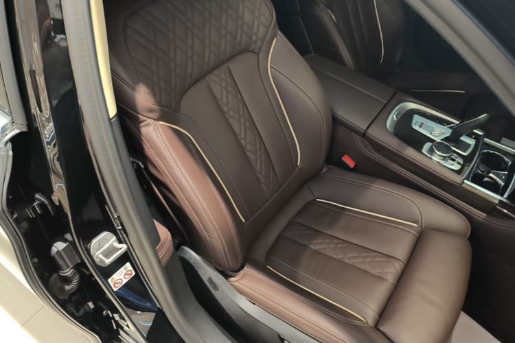 Used BMW 7 Series 2021 730Li Luxury Package Right Front Seat
