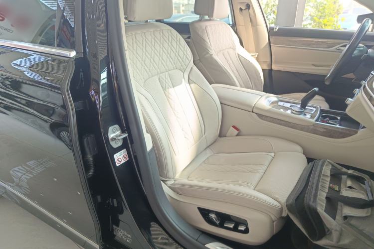 Used BMW 7 Series 2021 740Li Leading Edition Luxury Package Right Front Seat