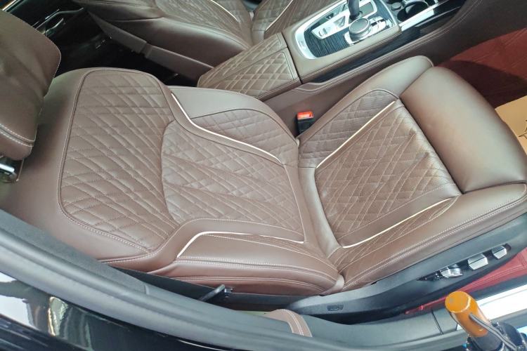 Used BMW 7 Series 2021 740Li Leading Model M Sport Package Right Front Seat