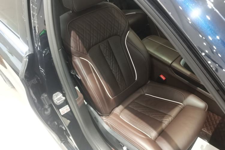 Used BMW 7 Series 2021 730Li M Sport Package Right Front Seat