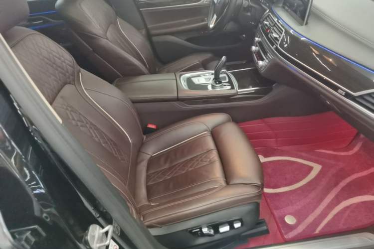 Used BMW 7 Series 2021 730Li Luxury Package Right Front Seat