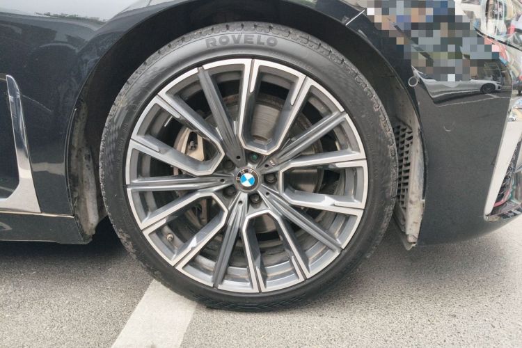 Used BMW 7 Series 2021 740Li Leading Model M Sport Package Right Front Wheel Hub