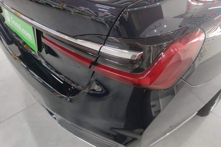Used BMW 7 Series 2021 730Li M Sport Package Right Rear Taillight
