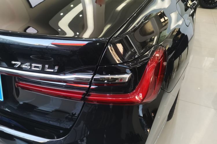 Used BMW 7 Series 2021 730Li M Sport Package Right Rear Taillight