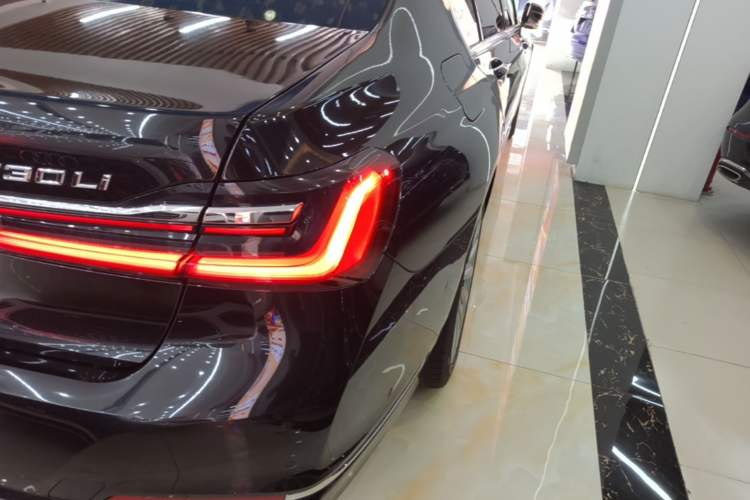 Used BMW 7 Series 2021 730Li Luxury Package Right Rear Taillight