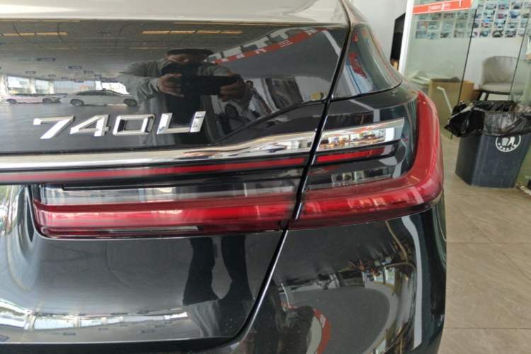 Used BMW 7 Series 2021 740Li Leading Edition Luxury Package Right Rear Taillight