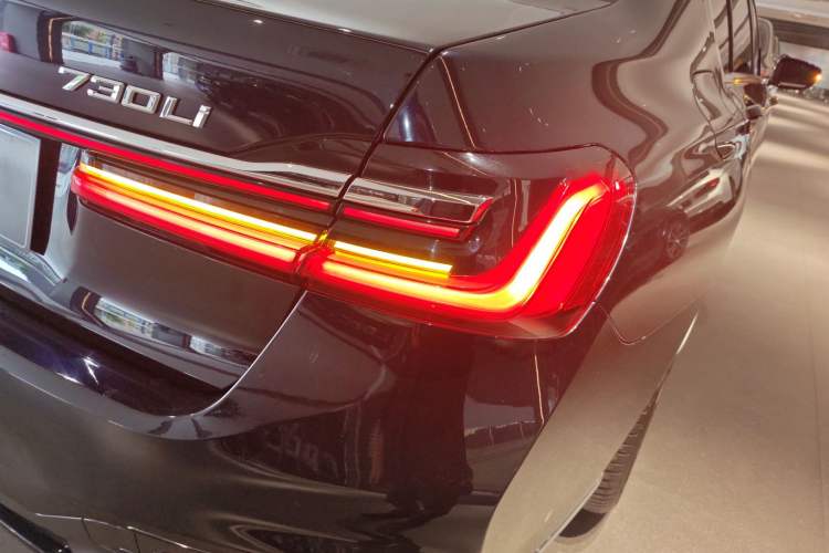 Used BMW 7 Series 2021 730Li M Sport Package Right Rear Taillight