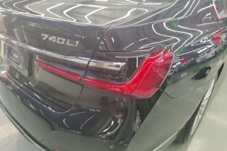 Used BMW 7 Series 2021 730Li Luxury Package Right Rear Taillight