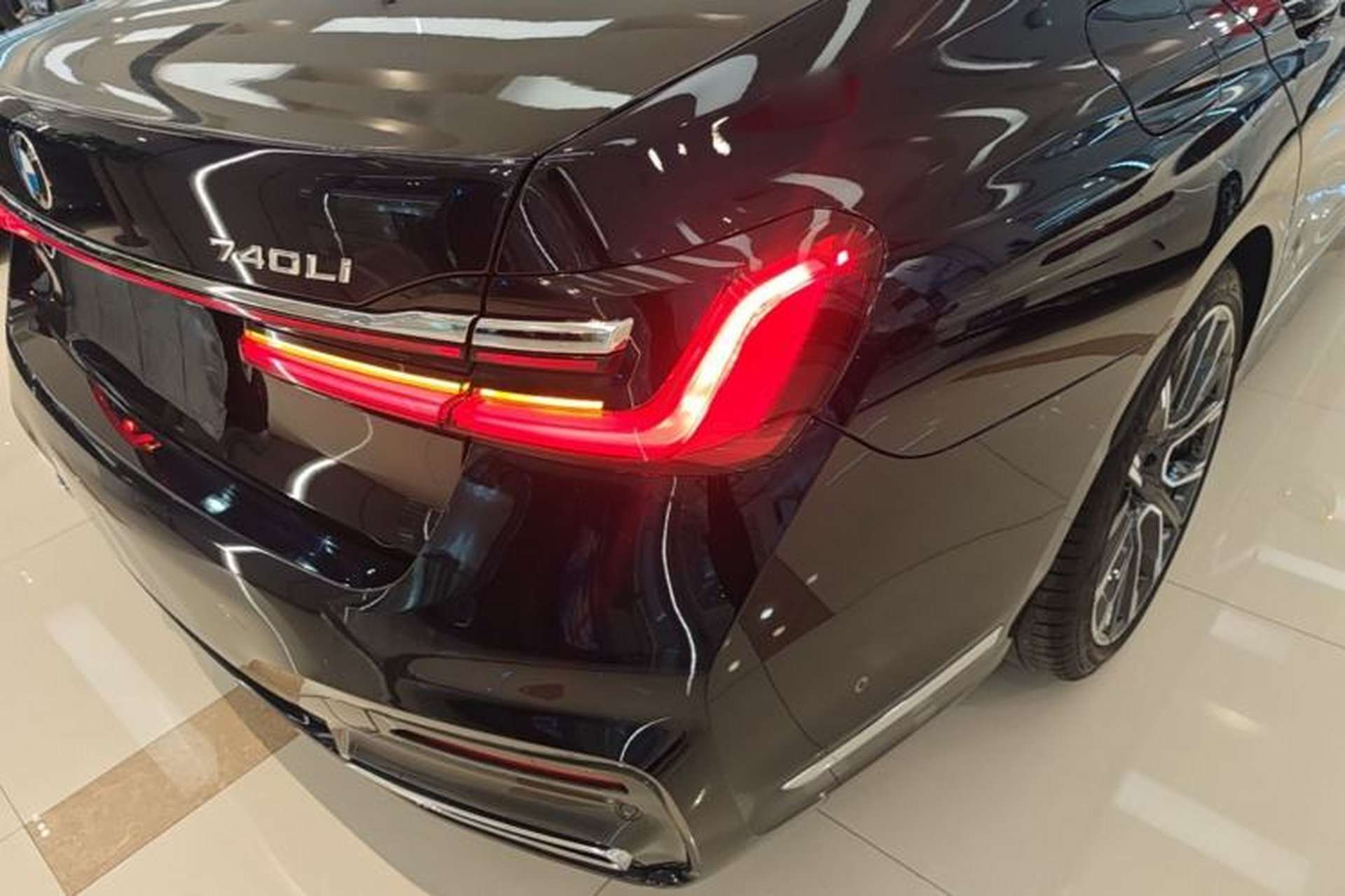 Used BMW 7 Series 2021 740Li Leading Model M Sport Package Right Rear Taillight