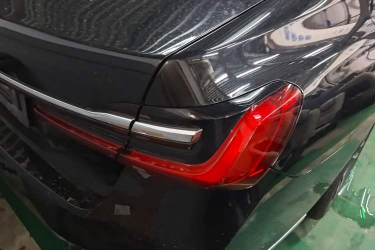 Used BMW 7 Series 2021 730Li M Sport Package Right Rear Taillight