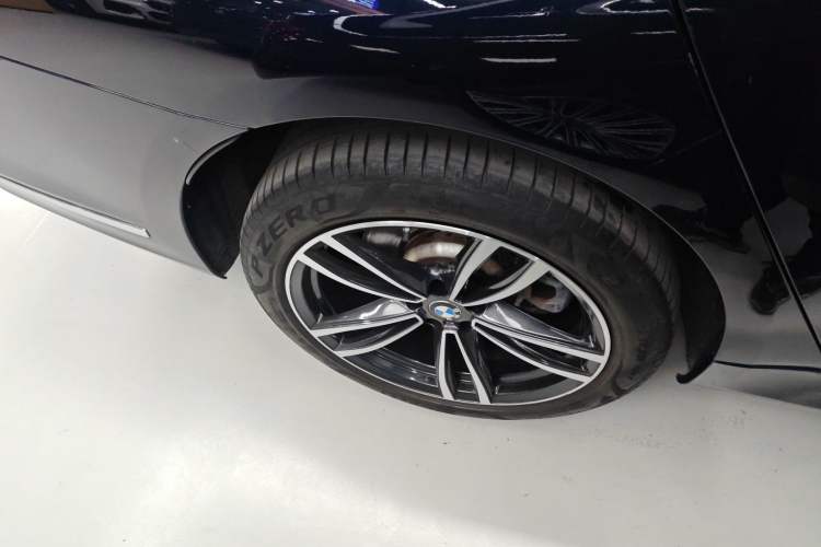 Used BMW 7 Series 2021 730Li M Sport Package Right Rear Wheel Hub