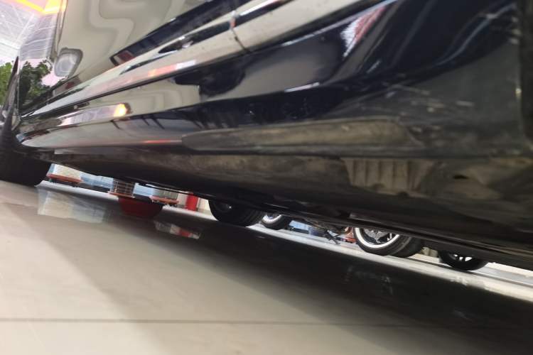 Used BMW 7 Series 2021 730Li M Sport Package Right Side Sill