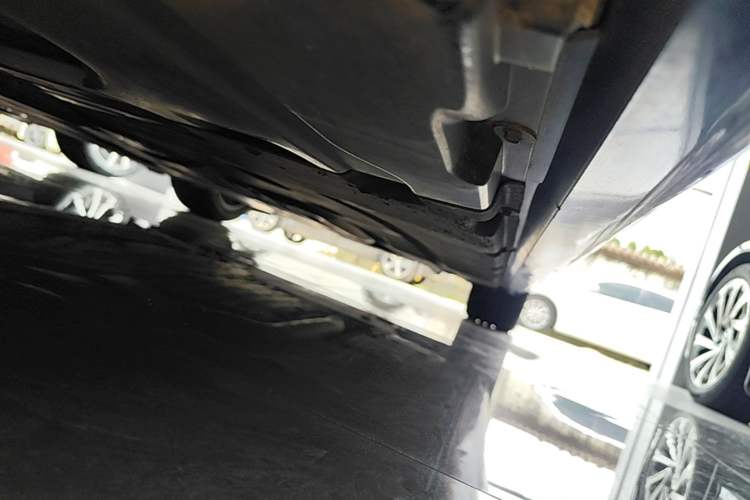 Used BMW 7 Series 2021 730Li M Sport Package Right Side Sill