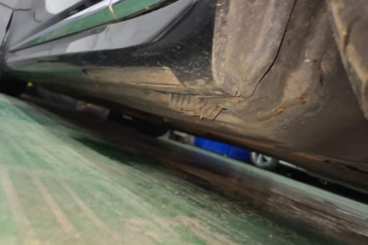Used BMW 7 Series 2021 730Li M Sport Package Right Side Sill