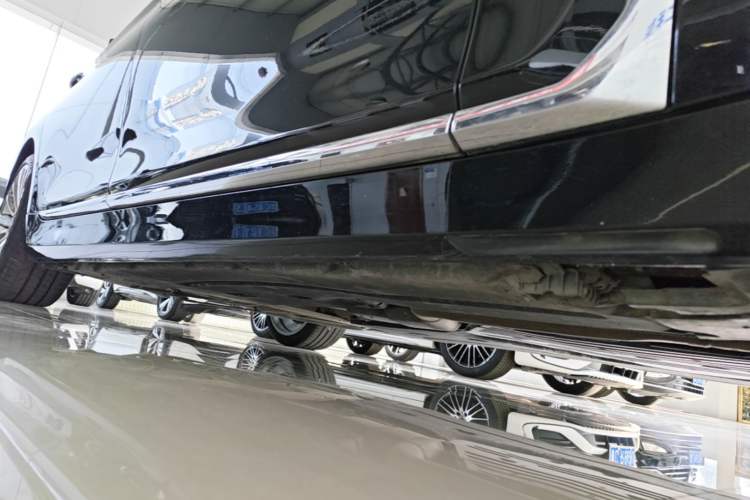 Used BMW 7 Series 2021 740Li Leading Edition Luxury Package Right Side Sill