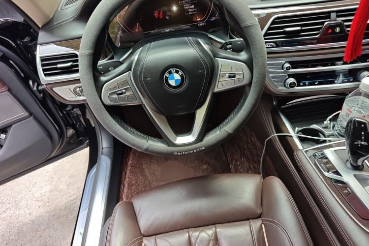 Used BMW 7 Series 2021 730Li Luxury Package Steering Wheel