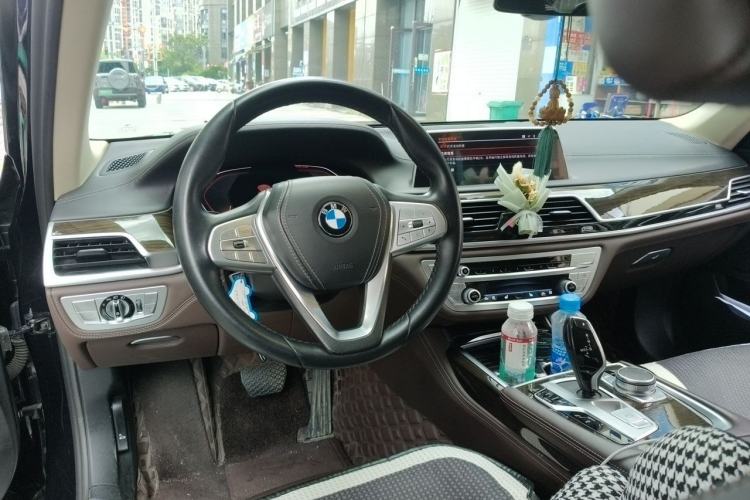 Used BMW 7 Series 2021 730Li Luxury Package Steering Wheel