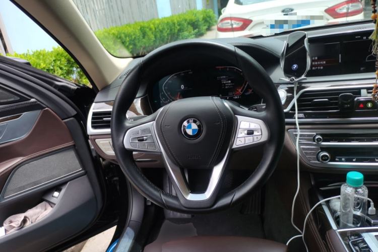 Used BMW 7 Series 2021 730Li Luxury Package Steering Wheel