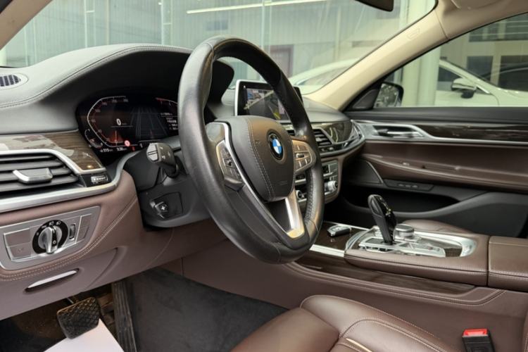 Used BMW 7 Series 2021 730Li Luxury Package Steering Wheel
