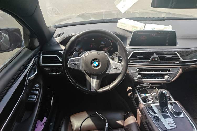Used BMW 7 Series 2021 730Li M Sport Package Steering Wheel