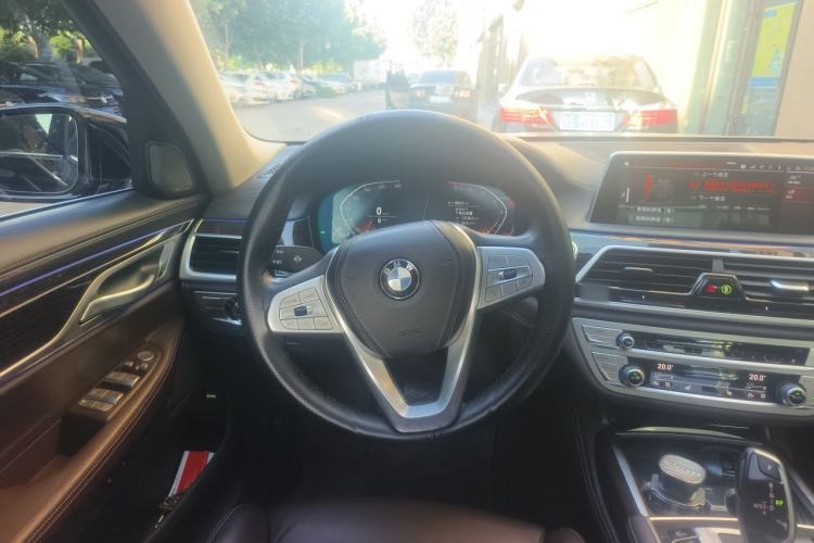 Used BMW 7 Series 2021 730Li Luxury Package Steering Wheel