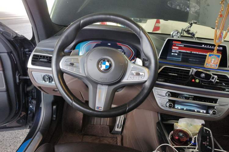 Used BMW 7 Series 2021 730Li M Sport Package Steering Wheel