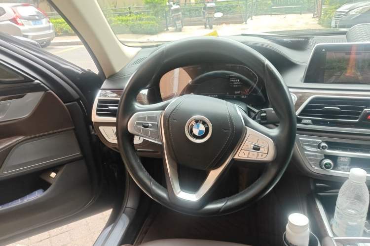 Used BMW 7 Series 2021 740Li Luxury Edition with Premium Package Steering Wheel