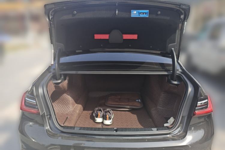 Used BMW 7 Series 2021 740Li Leading Edition Luxury Package Trunk