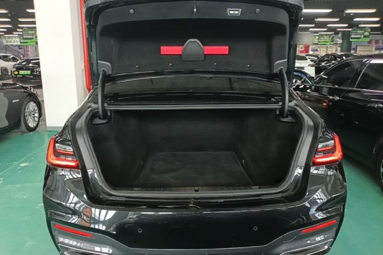 Used BMW 7 Series 2021 730Li M Sport Package Trunk