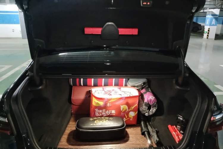 Used BMW 7 Series 2021 730Li M Sport Package Trunk