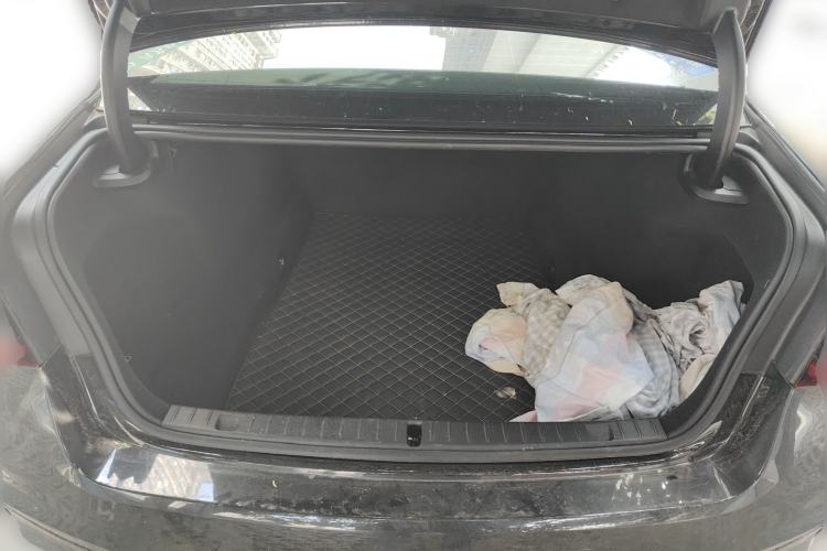 Used BMW 7 Series 2021 740Li Leading Model M Sport Package Trunk