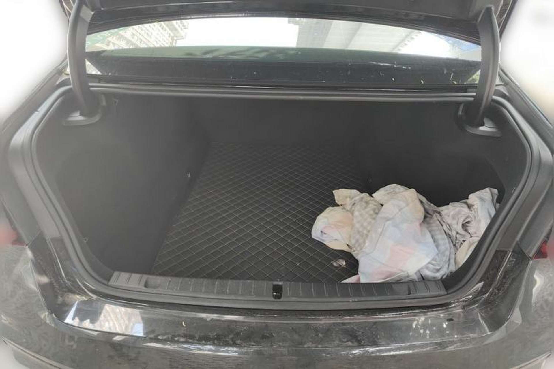 Used BMW 7 Series 2021 740Li Leading Model M Sport Package Trunk