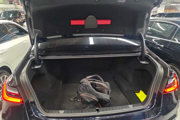 Used BMW 7 Series 2021 730Li M Sport Package Trunk