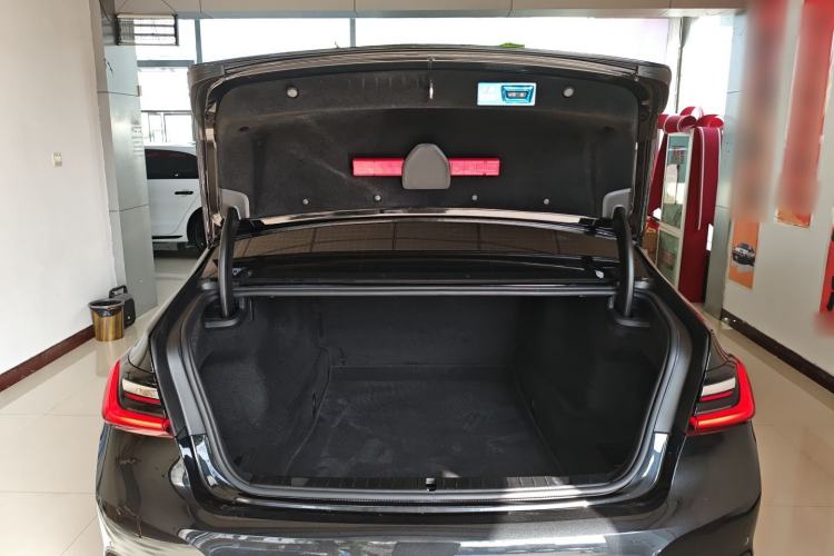 Used BMW 7 Series 2021 740Li Leading Edition Luxury Package Trunk
