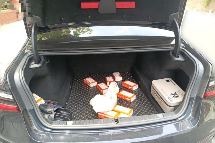 Used BMW 7 Series 2021 730Li M Sport Package Trunk