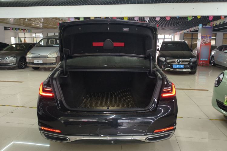 Used BMW 7 Series 2021 730Li Luxury Package Trunk