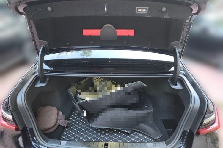 Used BMW 7 Series 2021 730Li M Sport Package Trunk