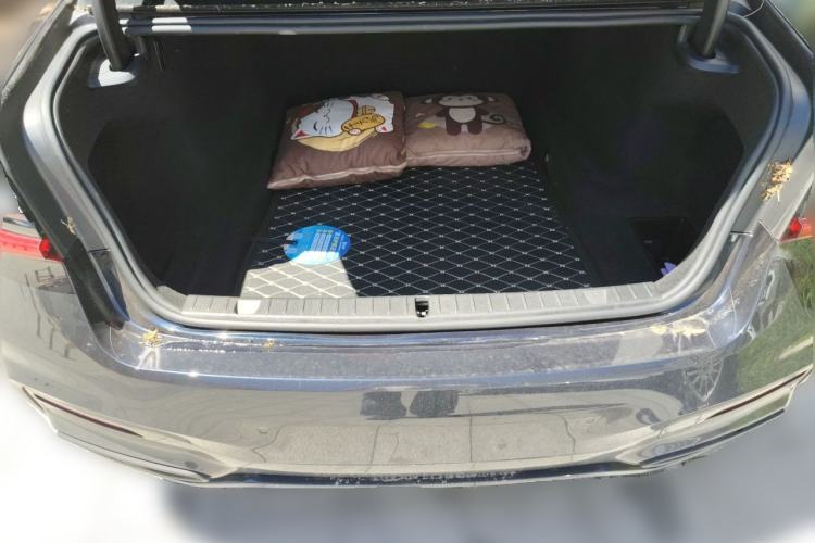 Used BMW 7 Series 2021 740Li Leading Model M Sport Package Trunk