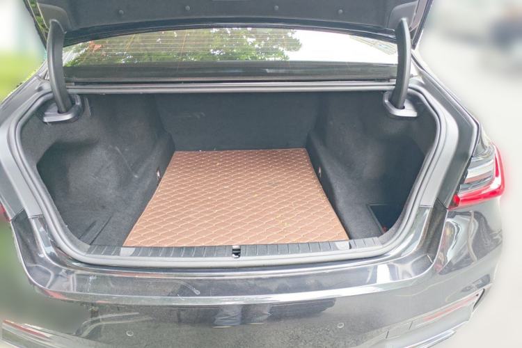 Used BMW 7 Series 2021 740Li Luxury Edition M Sport Package Trunk