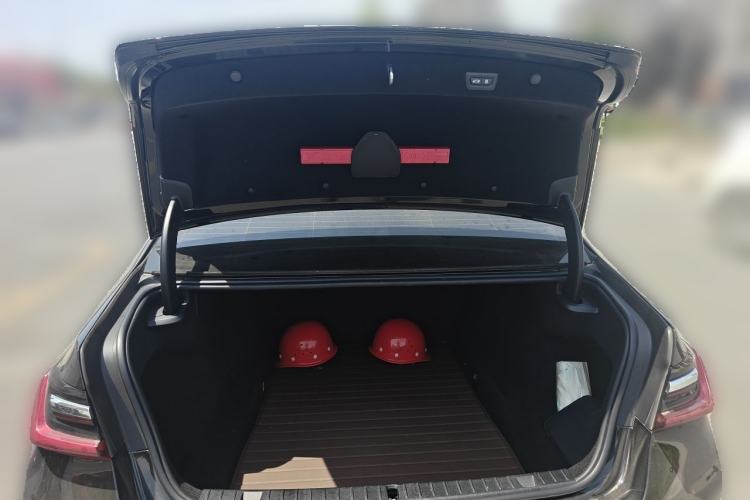 Used BMW 7 Series 2021 730Li M Sport Package Trunk