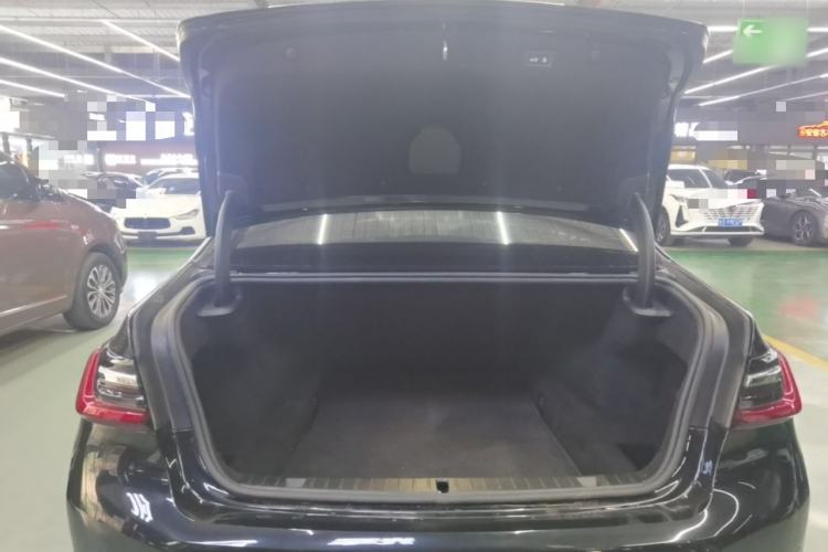 Used BMW 7 Series 2021 730Li Luxury Package Trunk