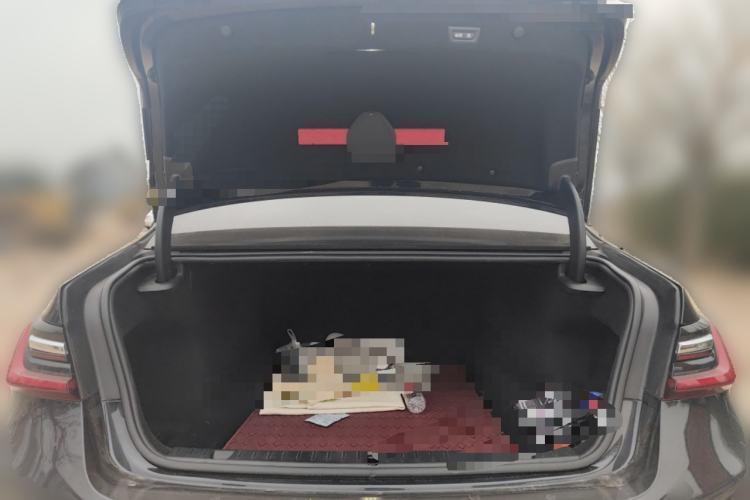 Used BMW 7 Series 2021 740Li xDrive Executive M Sport Package Trunk