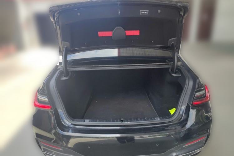 Used BMW 7 Series 2021 730Li M Sport Package Trunk