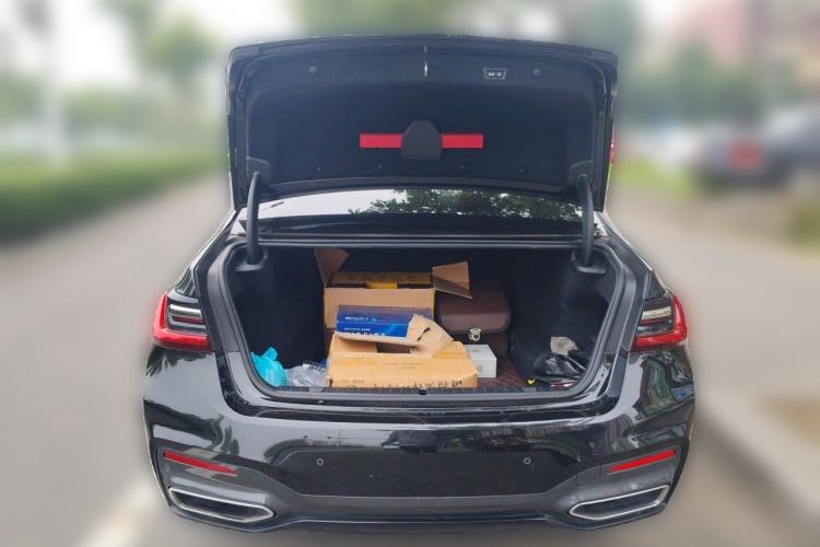 Used BMW 7 Series 2021 740Li Leading Model M Sport Package Trunk