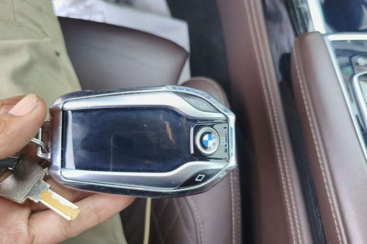 Used BMW 7 Series 2021 740Li Leading Model M Sport Package Vehicle Key