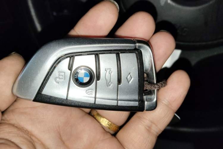 Used BMW 7 Series 2021 740Li Leading Model M Sport Package Vehicle Key