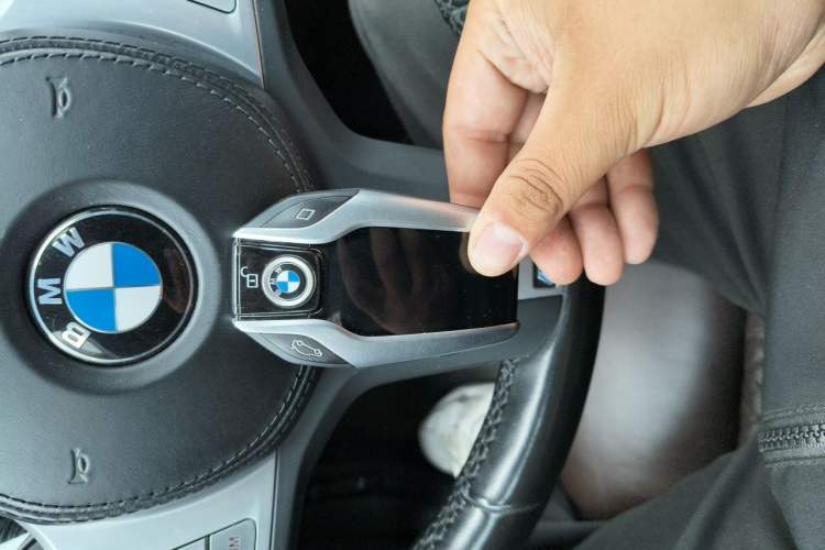 Used BMW 7 Series 2021 740Li Leading Model M Sport Package Vehicle Key